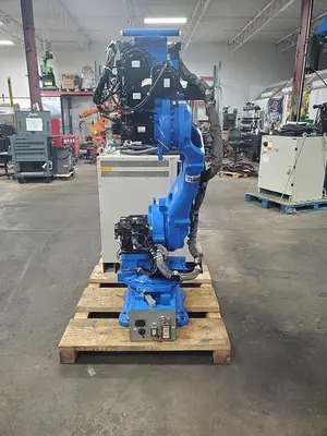 USED 2013 YASKAWA MOTOMAN MH80
