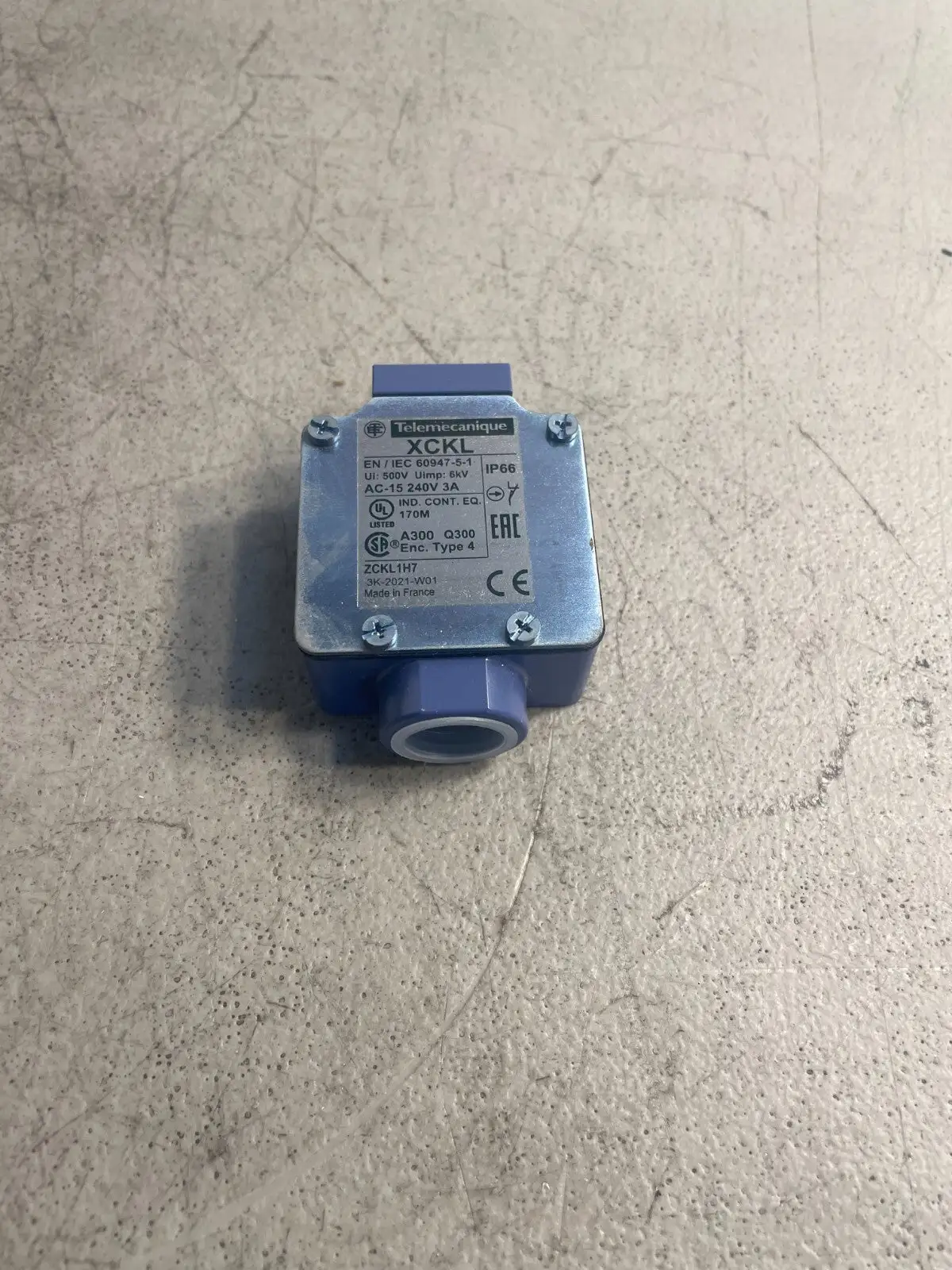 USED TELEMECANIQUE TELEMECANIQUE ZCKL1H7
