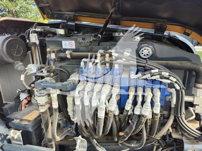 USED 2023 HYUNDAI HX85A