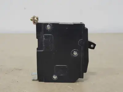 USED SQUARE D QOB120