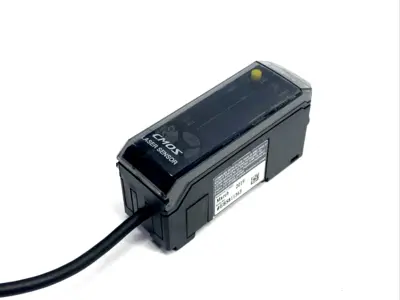 GV-21P | Keyence  Digital CMOS Laser Sensor Amplifier Main Unit, PNP, M12 4-Pin 1ft - Used