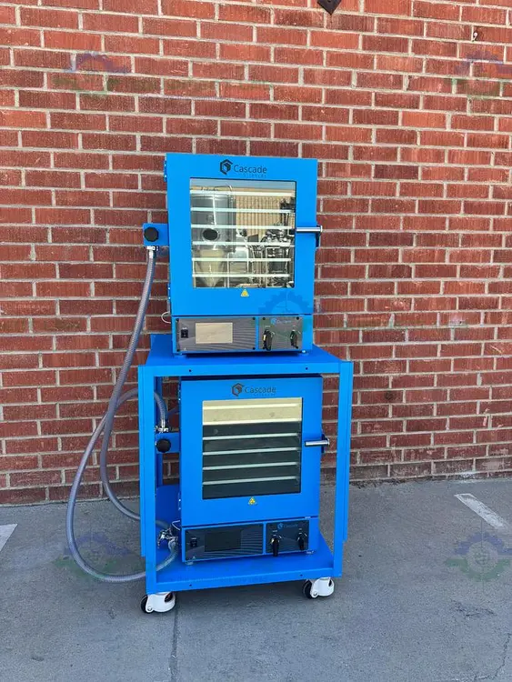 Used CASCADE CVO-5 DOUBLE UP VACUUM OVEN 14.4C TO 150C, 4.5 CU. FT WITH SHELVES Lab Vacuum Ovens California US | Equipment Lab #1262708