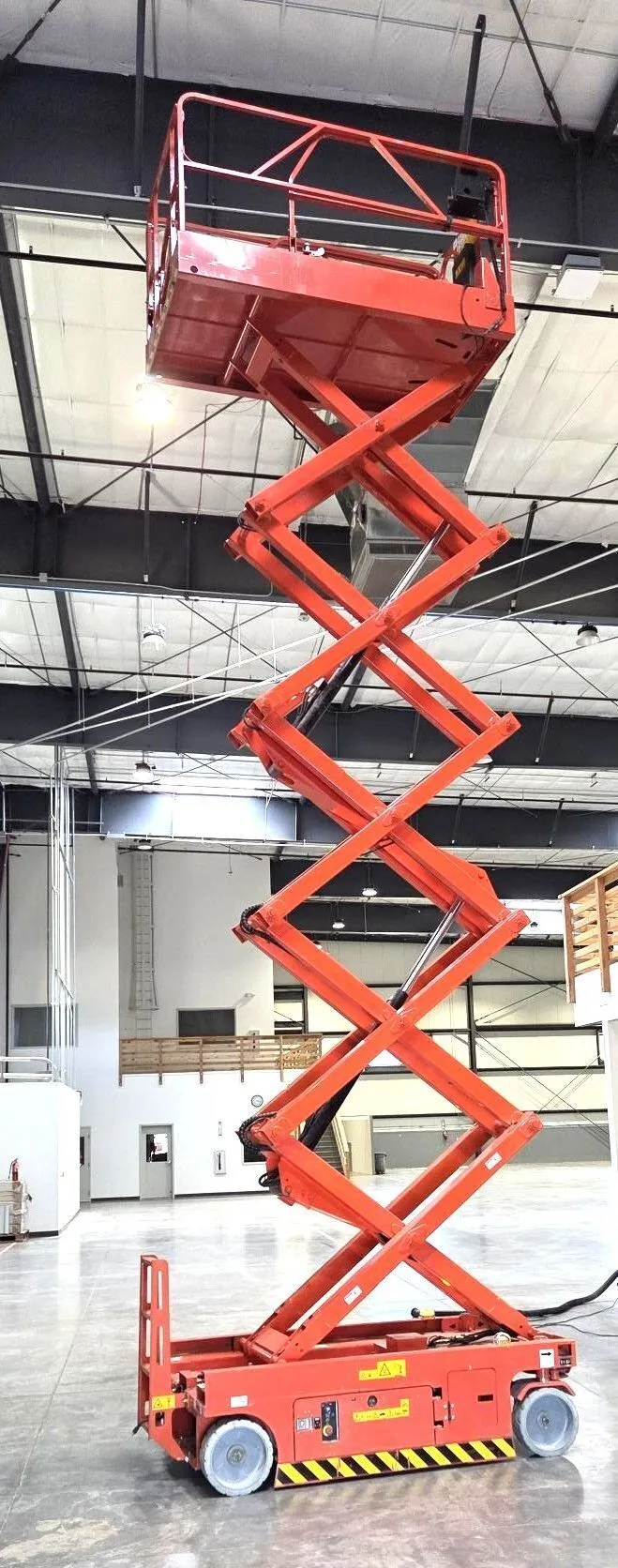 2018 LCMG AS3246 HYDRAULIC SCISSOR LIFT ELEVATING PLATFORM
