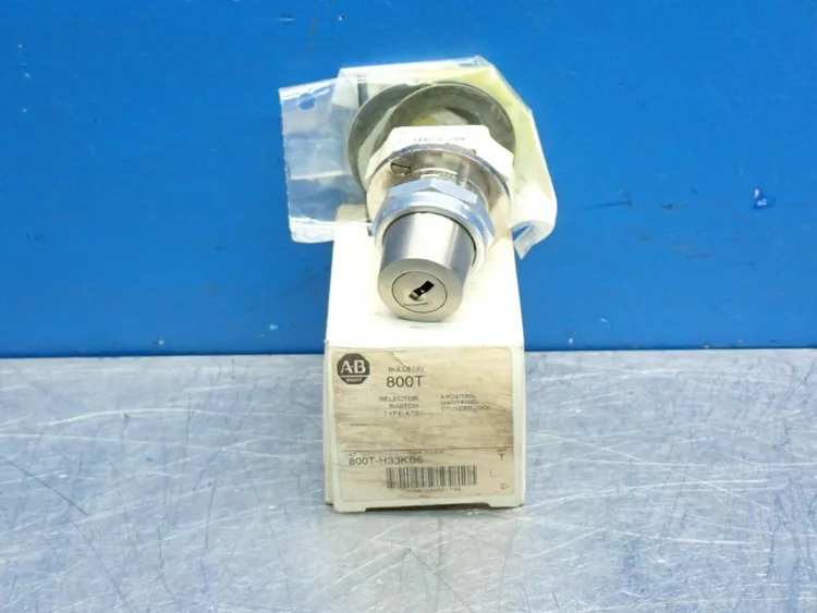 New | in-Stock ALLEN BRADLEY 800TH33KB6 Relays & Switches Ohio US | HGR 24 #864389
