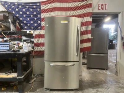 Used GE FREEZER ON BOTTOM Refrigerators Michigan US | Miedema Asset Management Group #1425114