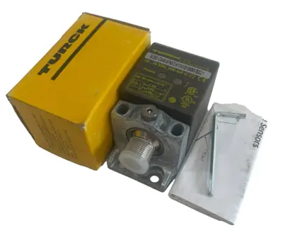 NEW TURCK BI20U-CA40-AP6X2-H1141/S1590 W/BS2.1 SENSOR BI20UCA40AP6X2H1141S1590WB