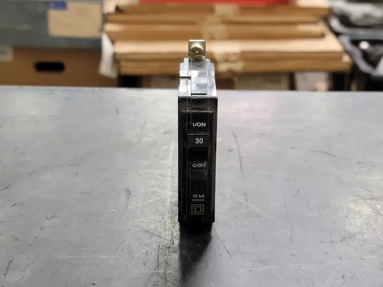 Used SQUARE D QOB130 Switchgears British Columbia CA | Lenmark #241659