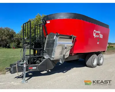 Used CLOVERDALE _UNKNOWN_ Feeder Wagons Iowa US | Keast Enterprises #1360075