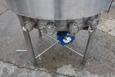 SPC8181  Tank 250 gallon vertical tank, Stainless Steel, dish