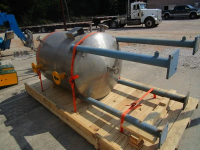 2008 PRAJINDUSTRIES 330 Gallon Tank S/S - 0 to 999 Gal. (H=height, L=length) | Perry Equipment (6)