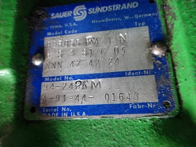 USED SAUER SUNDSTRAND #94-2425M
