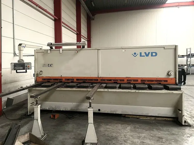 Used LVD MVS-C 4100 X 6 MM CNC Sheet Metal Shears | Apt International N.V #365081