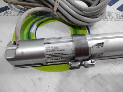 USED KEYENCE SL-C32H-T