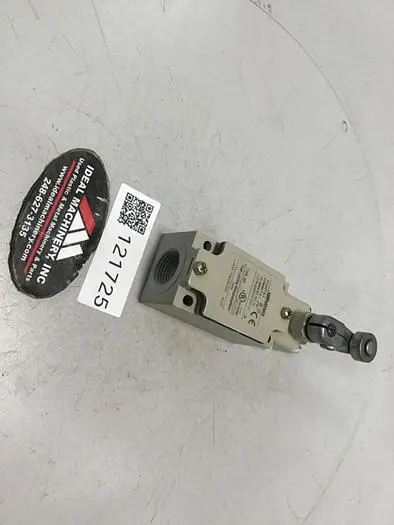 USED YAMATAKE LJA10-11A21N-003