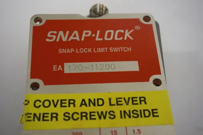 NEW NAMCO EA170-11200 LIMIT SWITCH EA17011200