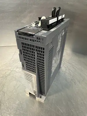 Mitsubishi MR-J4-70B-RJ AC Servo Drive New No Box (BIN-1.4.3)