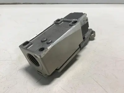 USED OMRON D4B-2115N-R
