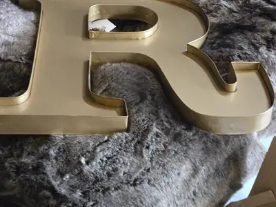 Metal Letter R 21" x 20"