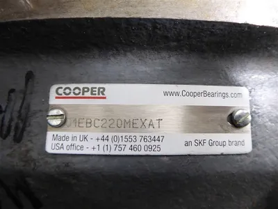 Cooper 01EBC220MEXAT Light Series Metric Retained Bearing w/ Housing 220mm Used