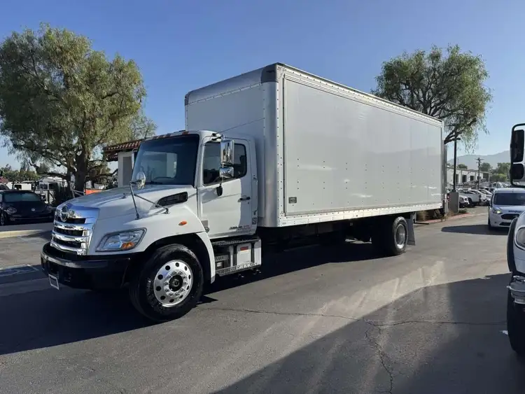 Used 2019 HINO 268 Box trucks California US | Commerce Truck Equipment Sales #1548698
