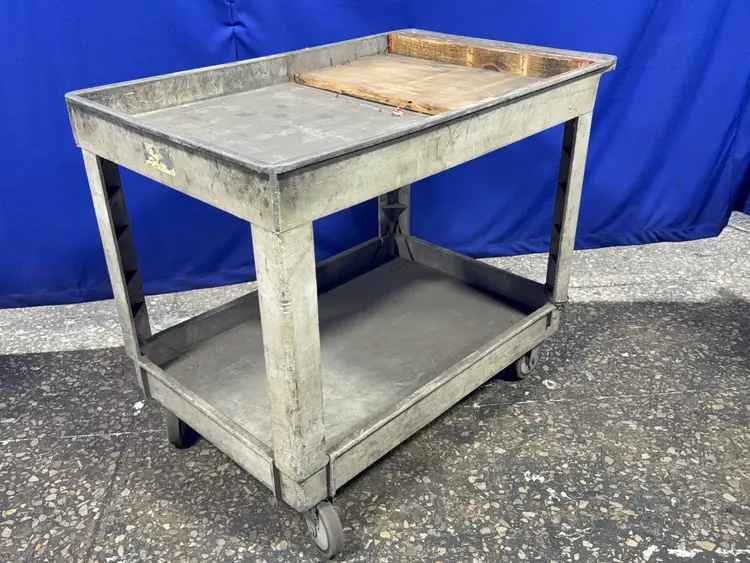 Used RUBBERMAID _UNKNOWN_ Miscellaneous MRO Ohio US | HGR 24 #1244737