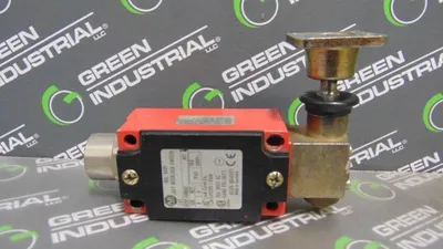 Allen Bradley 802F-E68M2 Key Interlock Switch Ser. B Rev. A 10A 500VAC Used