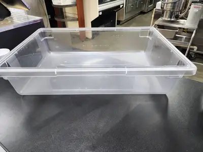Used Carlisle Used Carlisle 1062107 Clear StorPlus 8.5 Gallon Polycarbonate Food Storage Box Restaurant Storage Containers Illinois US | Falcon Restaurant Supply #1376676