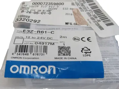 NEW OMRON E3Z-R61-C PHOTO SENSOR 12-24V DC E3ZR61C