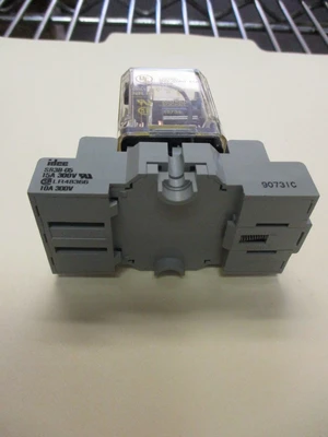 USED Idec/Square D SR3B-05/KU13V20
