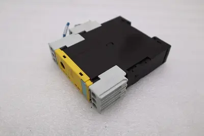 Siemens 3RK1205-0BE00-0AA2 Safety Relay STOCK H1494A