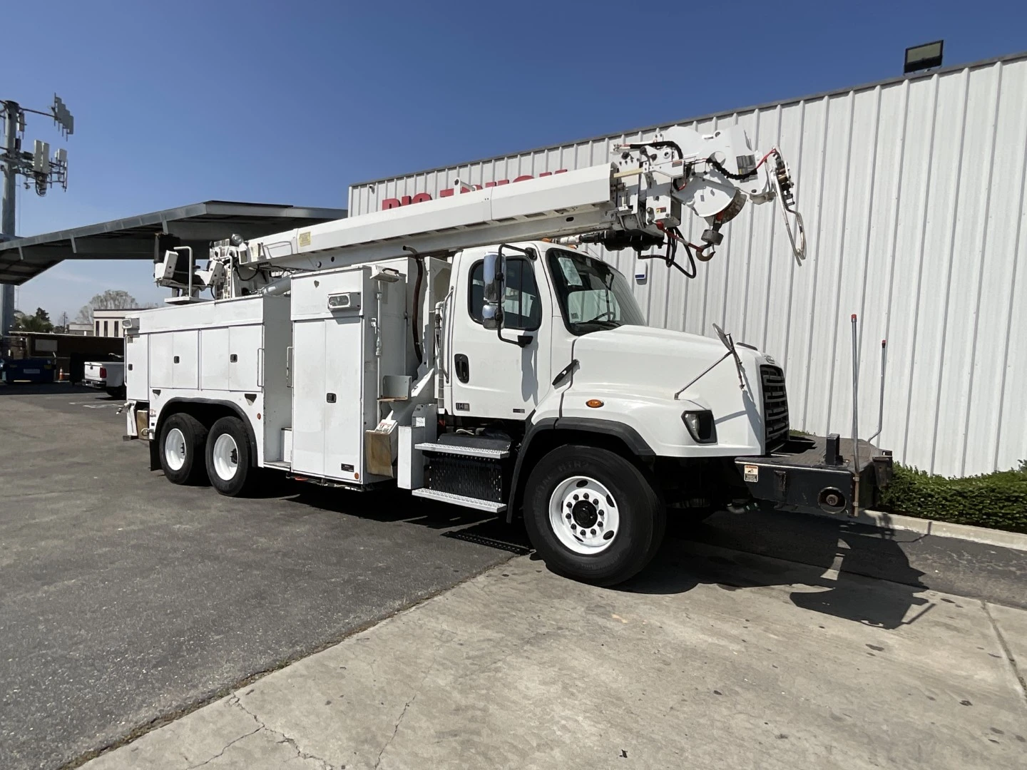 Used 2013 FREIGHTLINER 114SD Truck-Mounted Cranes California US | Big Truck & Equipment #1412339