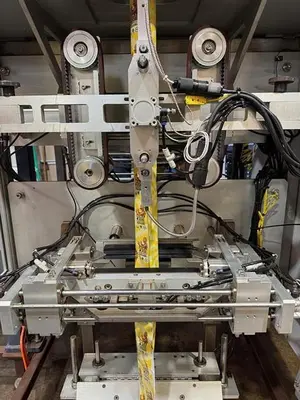 Unified Flex Hornet Vertical Form, Fill & Seal with Auger Filler
