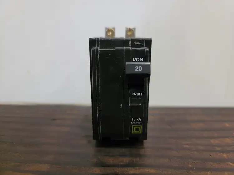 Used SQUARE D QOB220 Switchgears British Columbia CA | Lenmark #238639