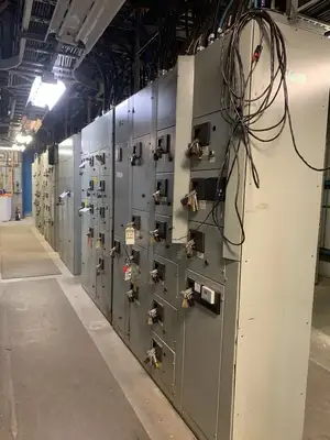 Five Star Double-Sided Motor Control Center (MCC), 600V Max., 1000A, 26 Buckets