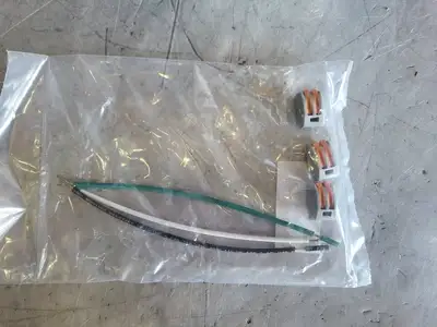 NEW CROUSE-HINDS VMV7L/UNV1