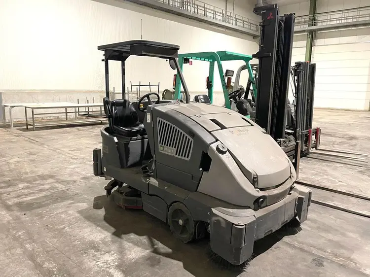Used NILFISK CS7000 SWEEPER Misc Forklifts | Apt International N.V #373777