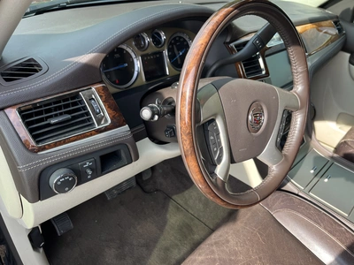 USED 2014 CADILLAC ESCALADE