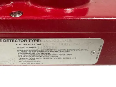 NEW DET-TRONICS EQ2200UVIR FLAME DETECTOR W/ DE5600-002 & 003240-202 SENSORS
