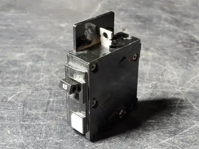 15 Amp, 1 Pole, 120/240 volts Circuit Breaker BQ115