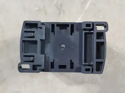 32 Amp, 3 Pole, 2 NO + 2 NC, 115 VAC Coil Contactor C05F7