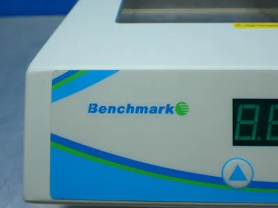 New | in-Stock BENCHMARK SCIENTIFIC BSH1004 Baths / Circulators Ohio US | HGR 24 #755301