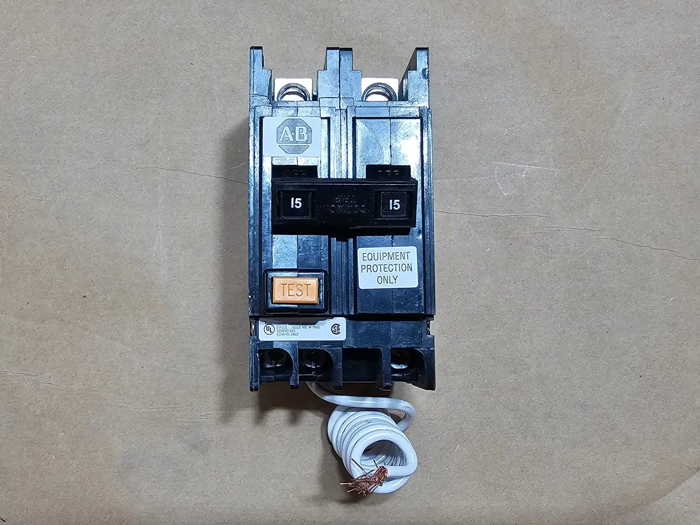 NEW ALLEN-BRADLEY 1492-MCEA215