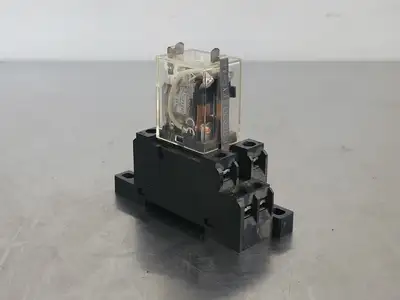 USED OMRON IEC225