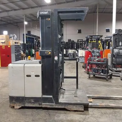 USED 2016 CROWN SP3510-30