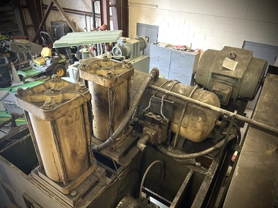 USED 1982 BLOW PRESSES BLOW GD60 PRESS