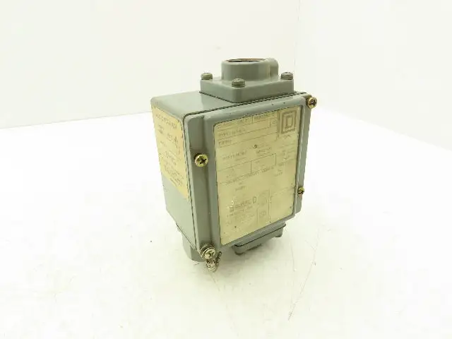 Square D 9012 GJW-1 Differential Pressure Switch 15-825 PSI Difference Ser C