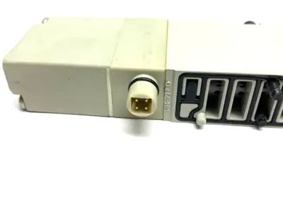 USED NUMATICS SOLENOID VALVE 2-POS 5-PORT 24VDC 120PSIG