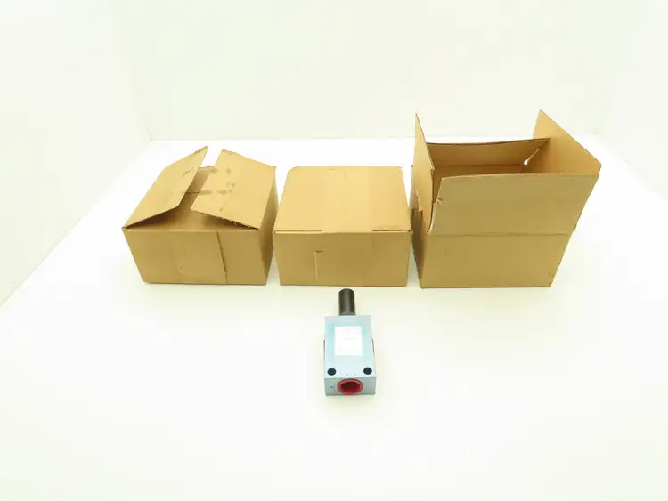 New | in-Stock DANA _UNKNOWN_ Valves/Fittings | Arrow Industrial #566070