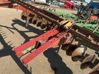 Used John Deere 13’6” Disc, Pull Behind with Pin Hitch, Hydraulic Lift/Lower, 9.5L-15 and 11L-14 Tir...