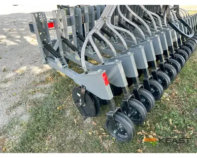 Used HINIKER _UNKNOWN_ Seeders Iowa US | Keast Enterprises #1360324